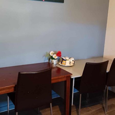 Homestay, Handy City Center Christchurch Buitenkant foto
